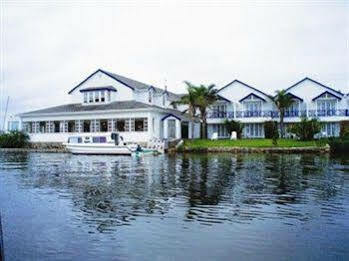 The Halyards & Port Alfred